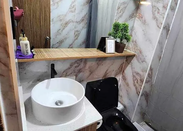Near Airport Cozy Style With Pool 7a Apartamento