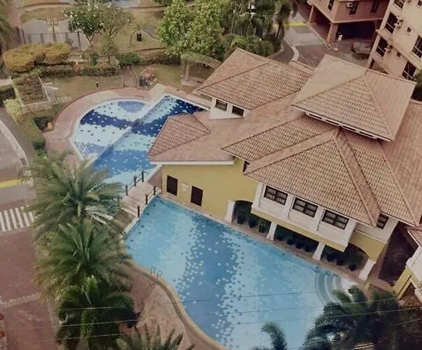 Near Airport Cozy Style With Pool 7a Apartamento Manila